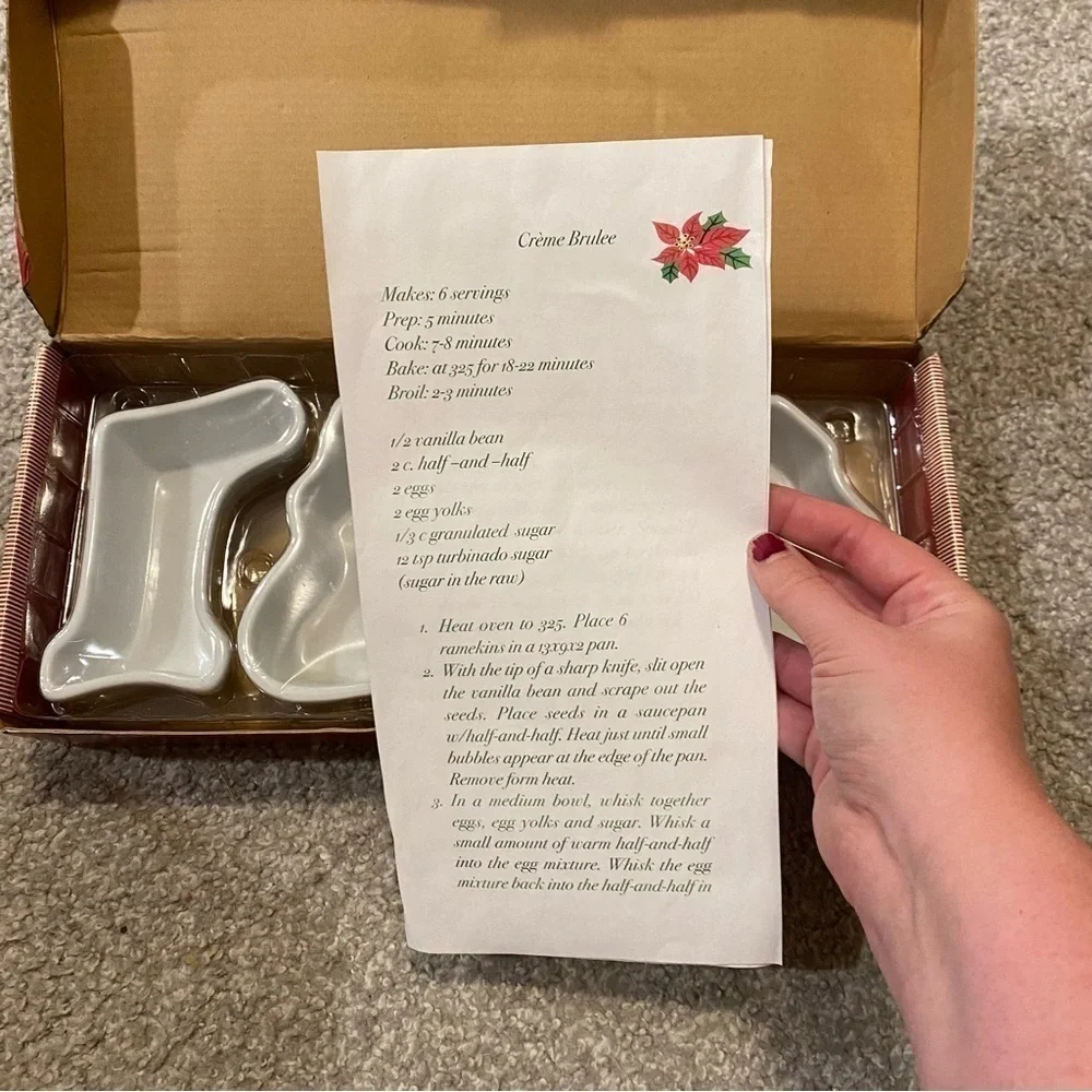 Williams Sonoma Ramekin Set NEW Christmas Ceramic Stocking Tree Bell Baking Dish